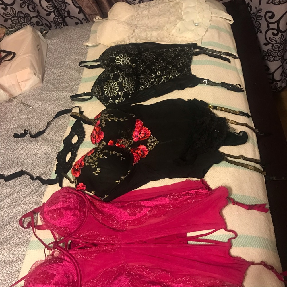 Victoria Secret lingerie bundle 36D/Xl